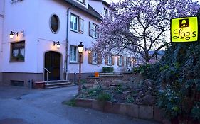 Logis Hotel Du Centre - Halte Ideale En Cyclotourisme Avec Garage A Velos Clos