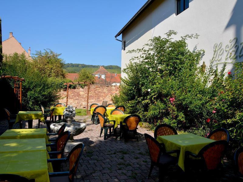 Logis Hotel Du Centre - Halte Ideale En Cyclotourisme Avec Garage A Velos Clos Molsheim Exterior foto