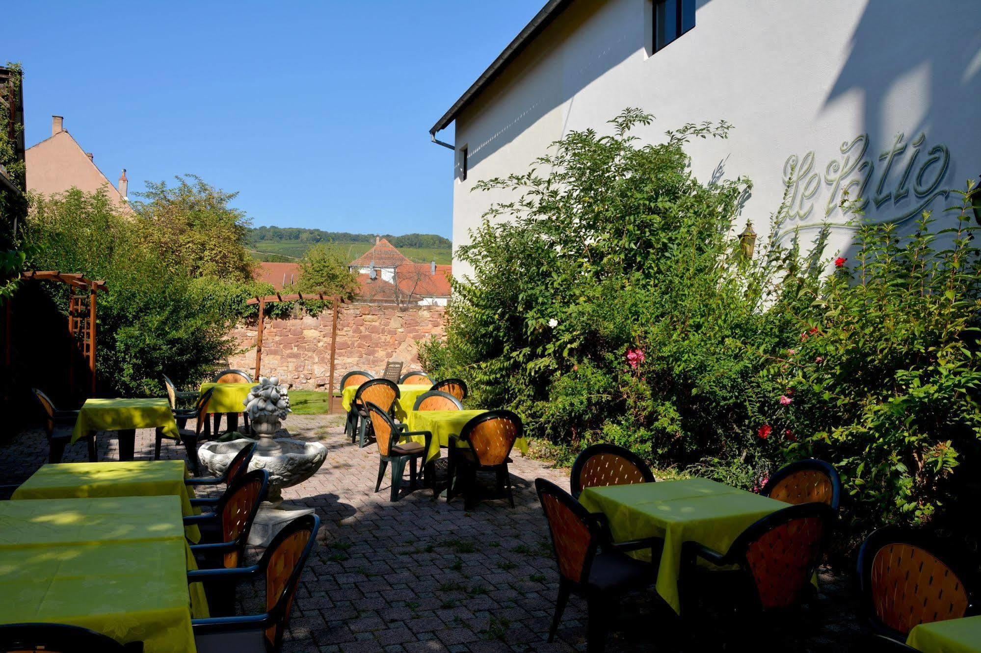 Logis Hotel Du Centre - Halte Ideale En Cyclotourisme Avec Garage A Velos Clos Molsheim Exterior foto